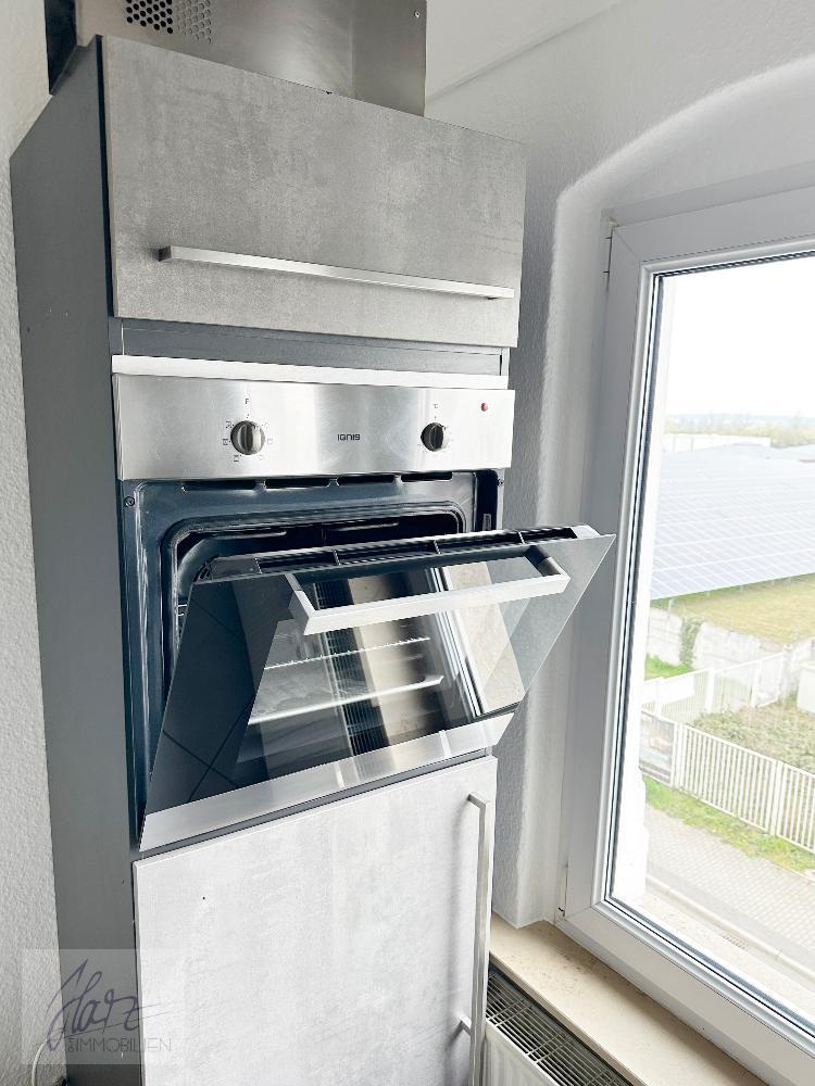 ***VIEL PLATZ & BESONDERER WOHNCHARAKTER – 6-ZIMMER-MAISONETTE MIT KAMIN*** ab demnächst zu vermieten - Foto 3