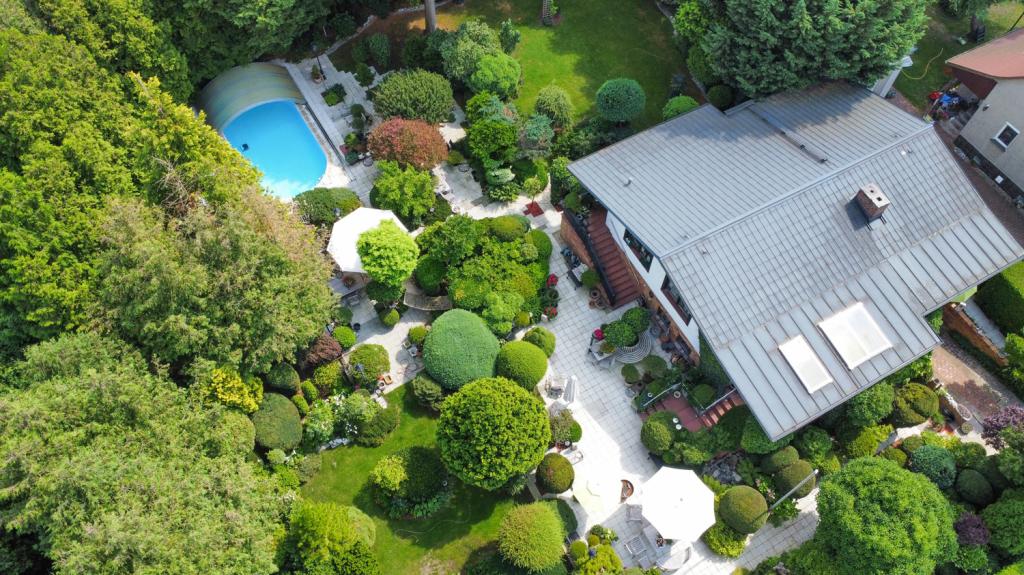 Haus und Pool