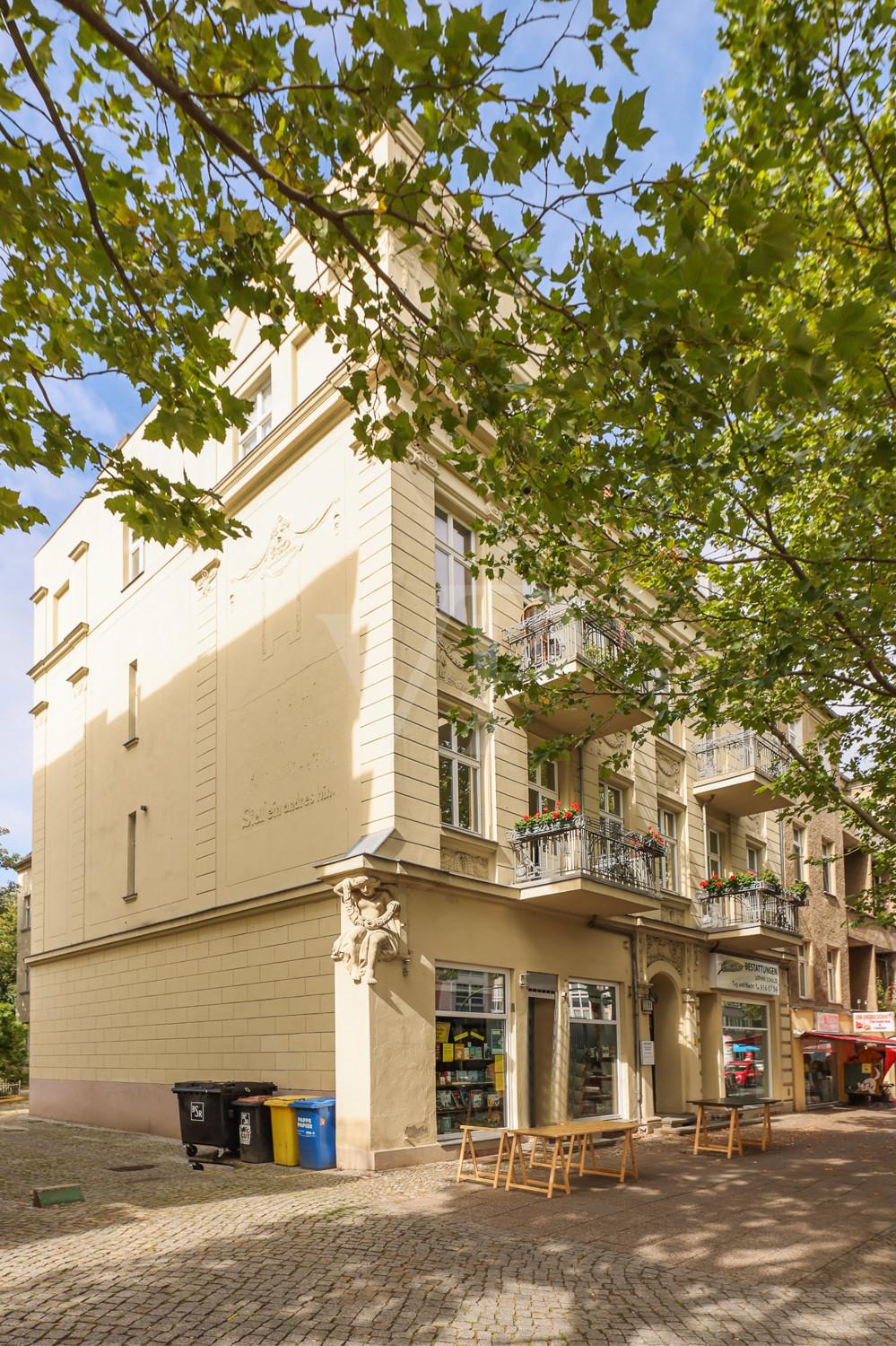 einzigartige Fassade mit Ornamentik
