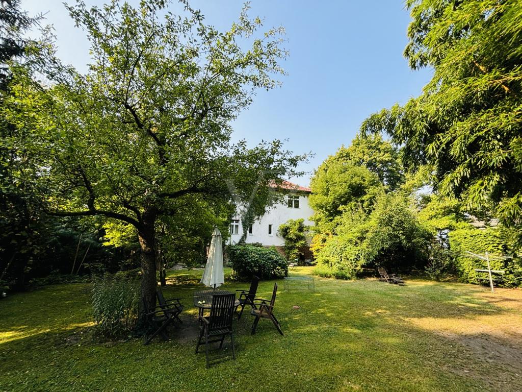 parkähnlicher Garten