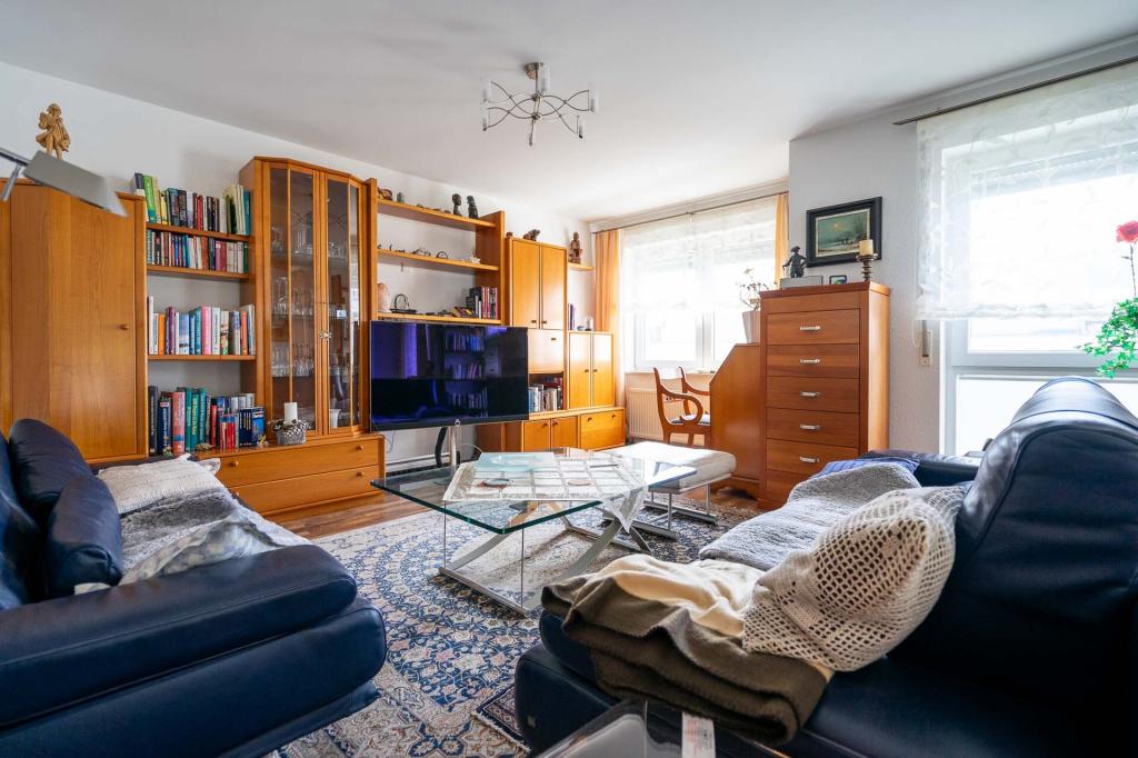 Attraktive 3,5-Zimmer-Wohnung mit Tiefgaragenstellplatz - Photo 2