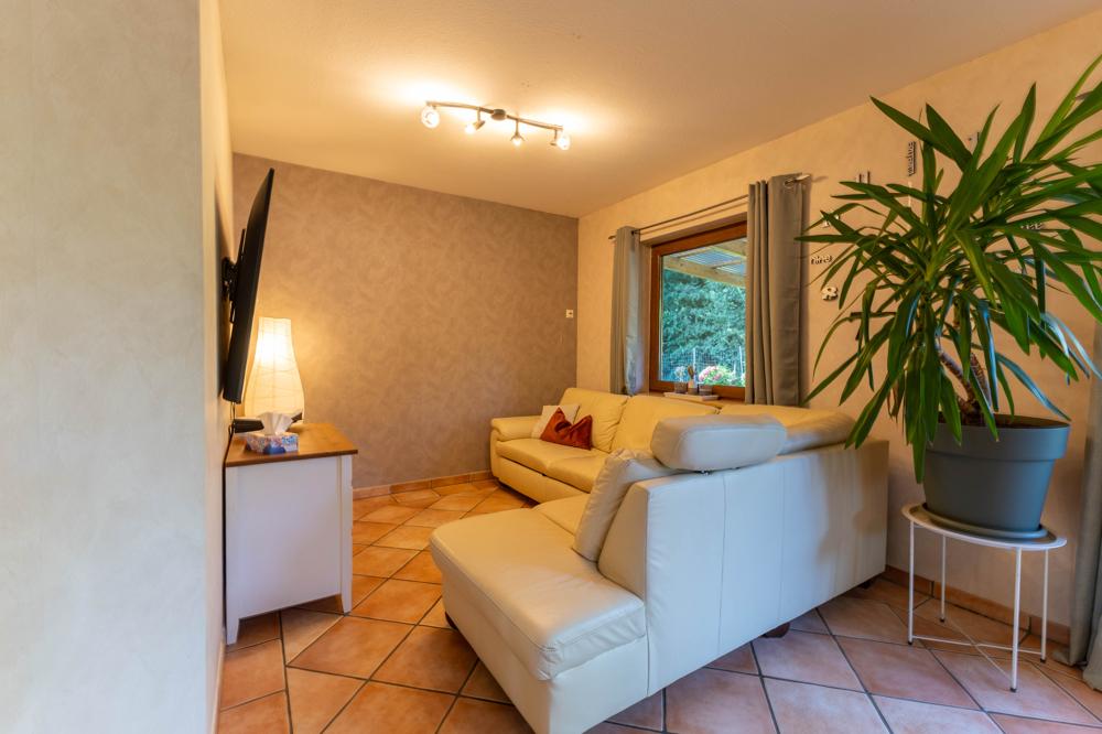 Geräumiges Einfamilienhaus am Rande der Natur zu vermieten - Photo 2