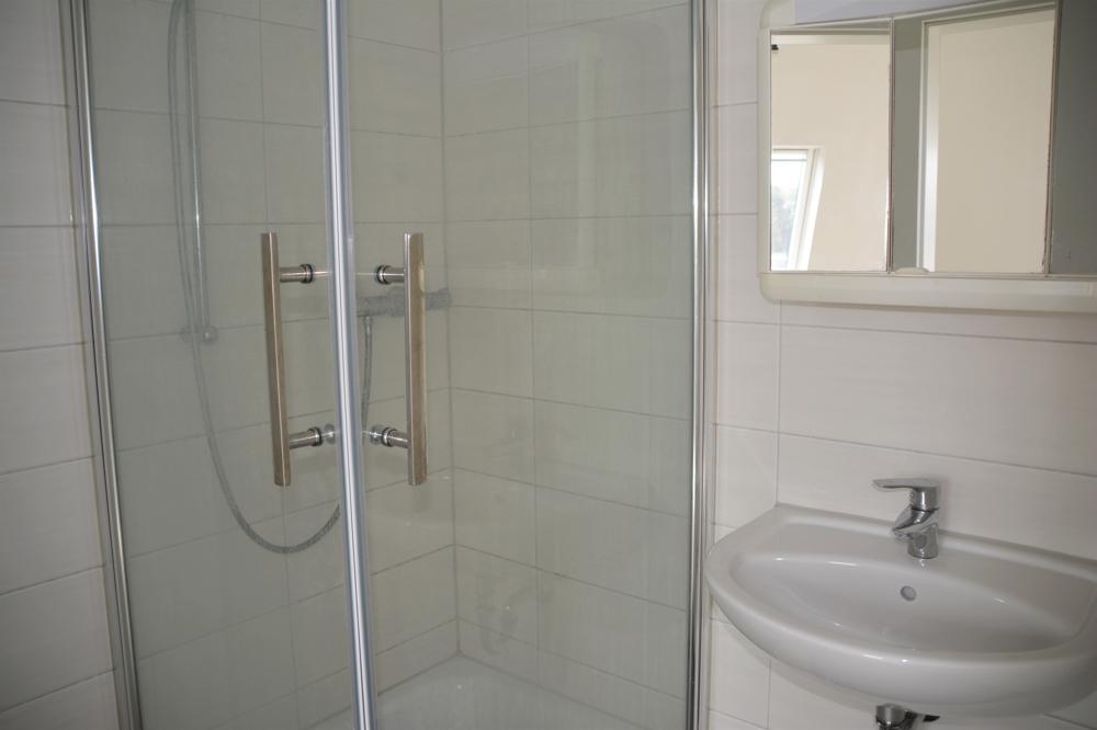 Hausnummer 35 - 2. OG - Badezimmer