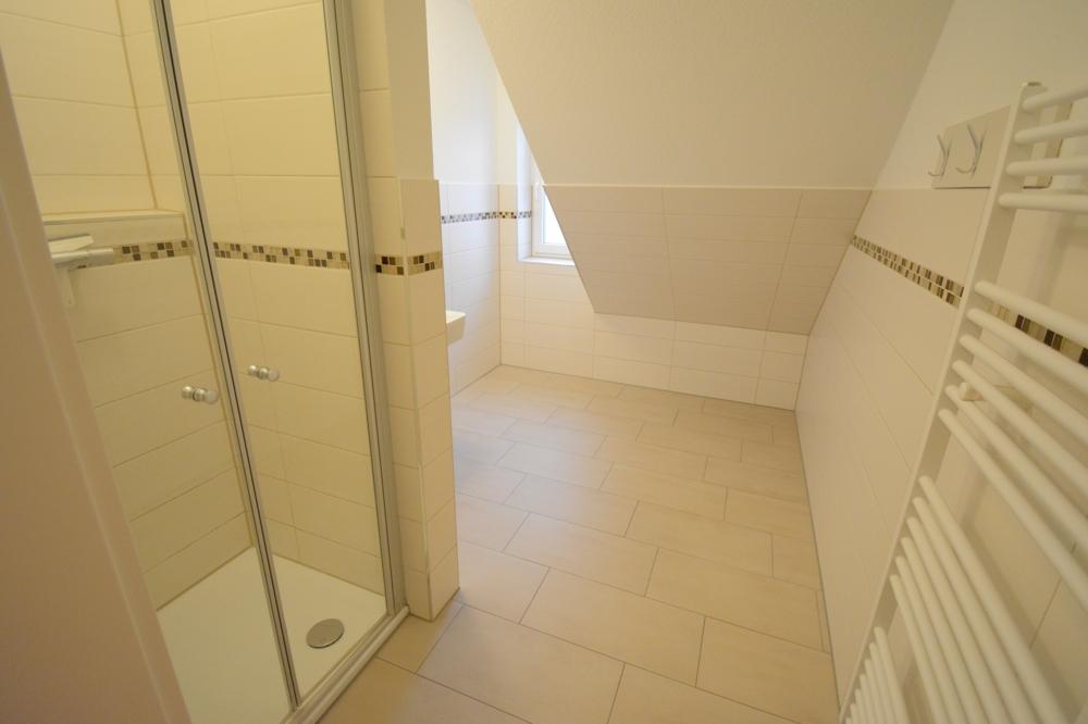 Wohnung 4 - Badezimmer 