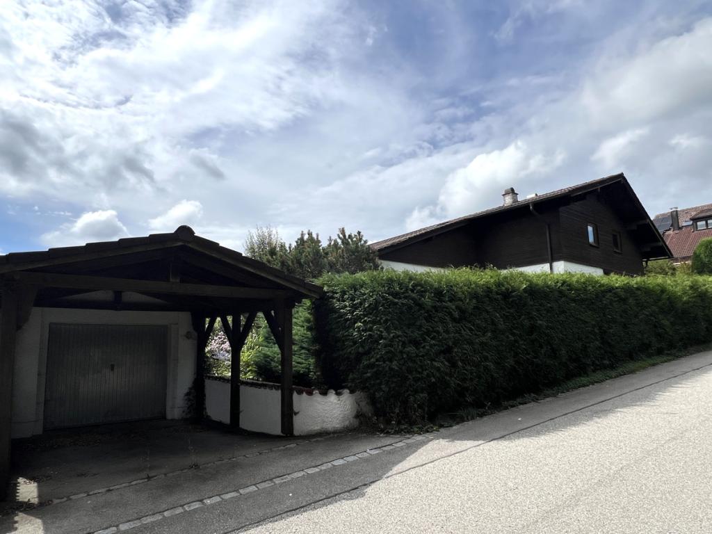 Garage und Carport