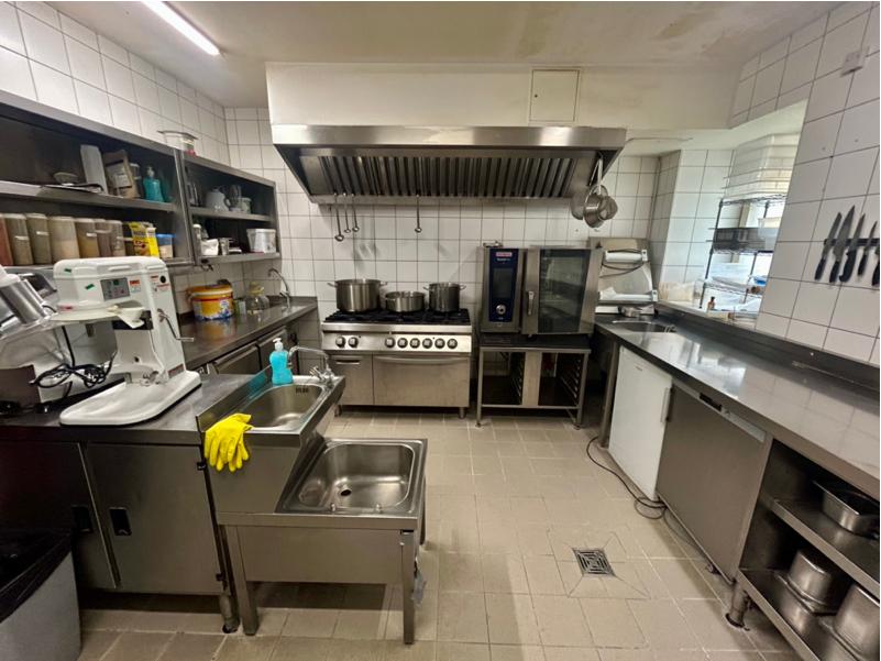 Kitchen 5