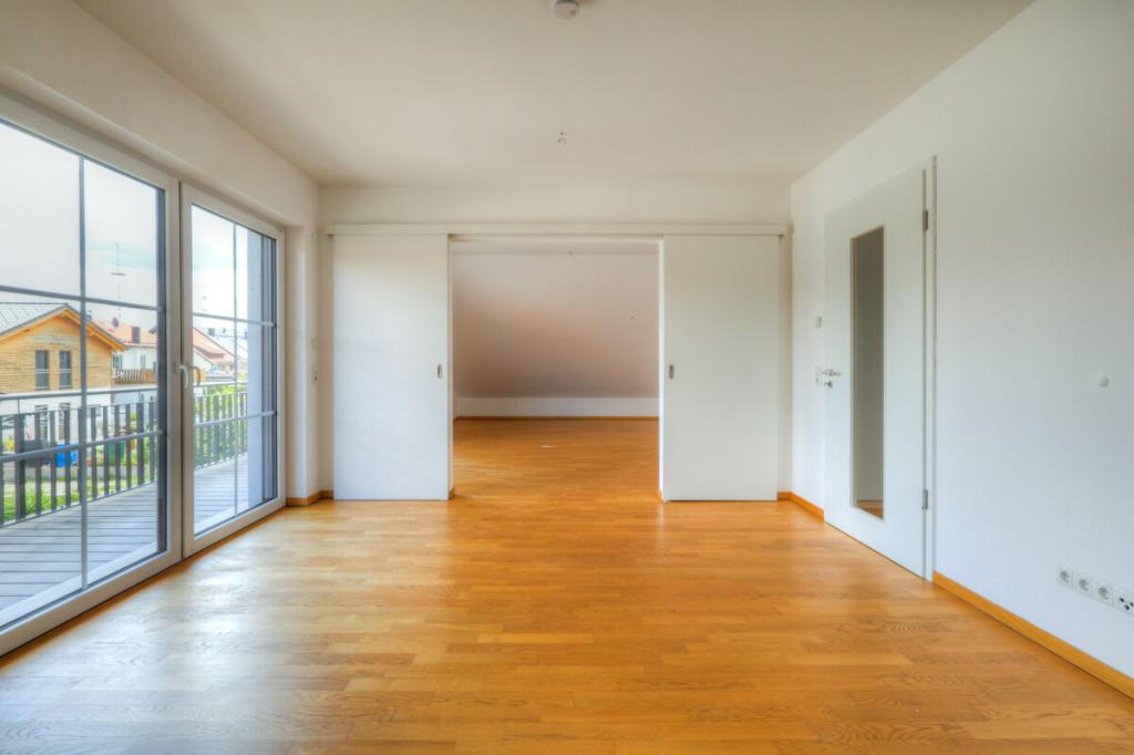 Moderne 3-Zimmer-Dachgeschosswohnung mit Ostbalkon - Foto 1