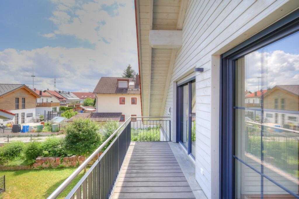 Moderne 3-Zimmer-Dachgeschosswohnung mit Ostbalkon - Foto 3