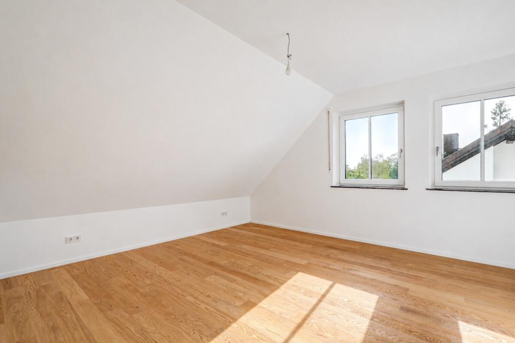 Großzügige 4-Zimmer-Dachgeschosswohnung in bester Gautinger Lage - Photo 5