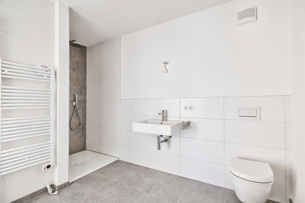 Großzügige 4-Zimmer-Dachgeschosswohnung in bester Gautinger Lage - Photo 1
