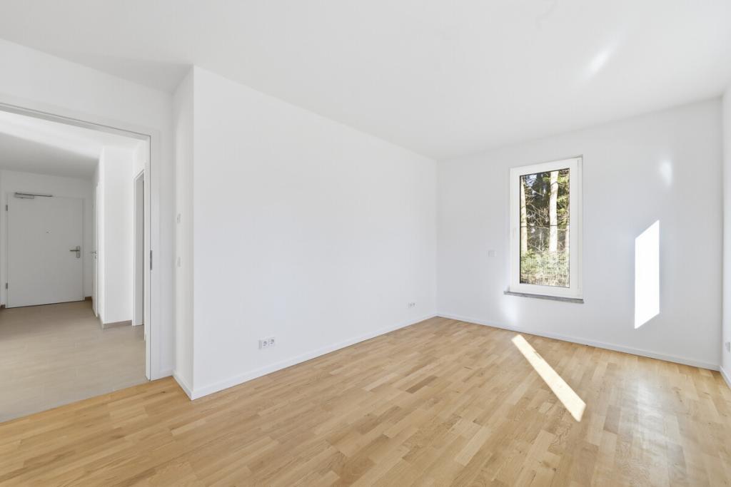 Moderne 2-Zimmer-Erdgeschosswohnung mit Garten - Foto 2