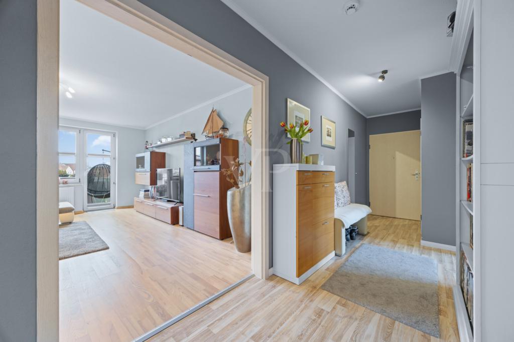 Blick ins Wohnzimmer/Flur