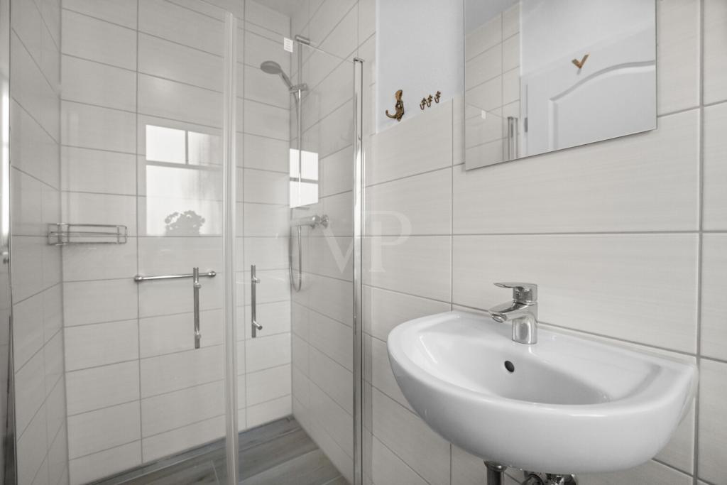 Das Gästebad mit Dusche
