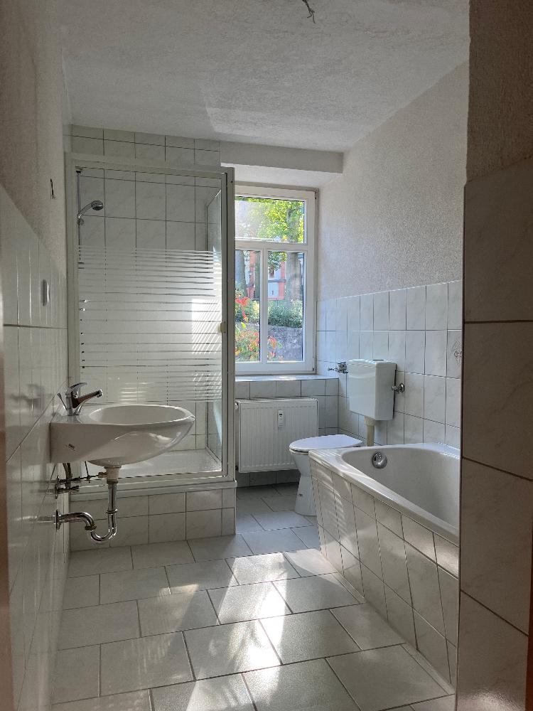 Helle 3 Raum Wohnung mit Wanne und Dusche in zentraler ruhiger Lage in Mittweida - Photo 2