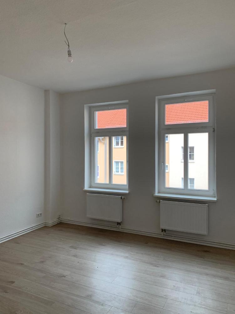 2 Raum Wohnung in ruhiger Lage 2. OG rechts mit Balkon - Photo 2