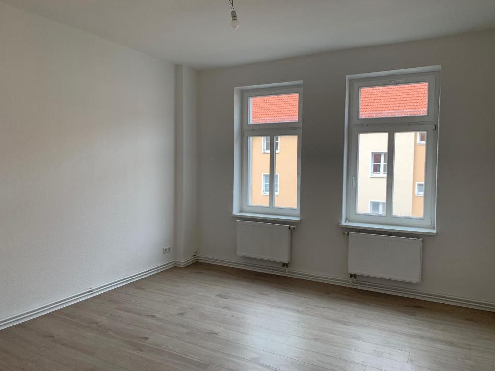 2 Raum Wohnung in ruhiger Lage 2. OG rechts mit Balkon - Photo 1