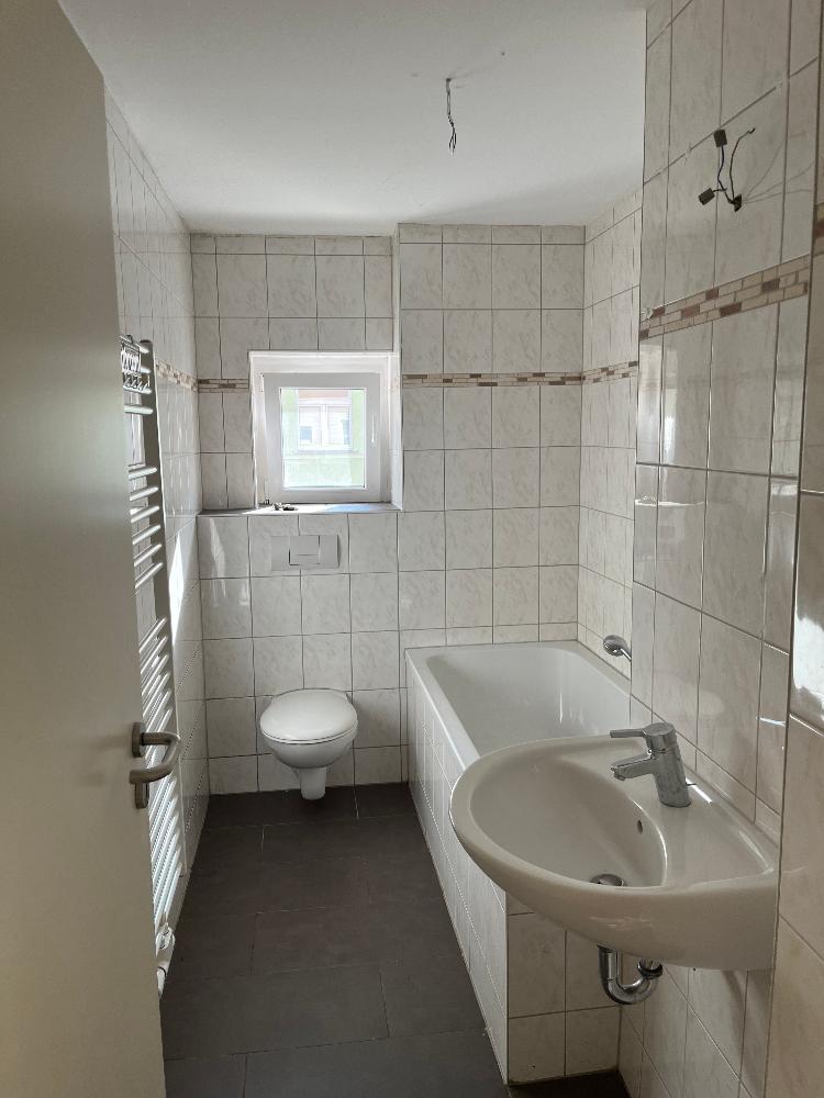 2 Raum Wohnung in ruhiger Lage 1.OG Rechts mit Balkon - Photo 2