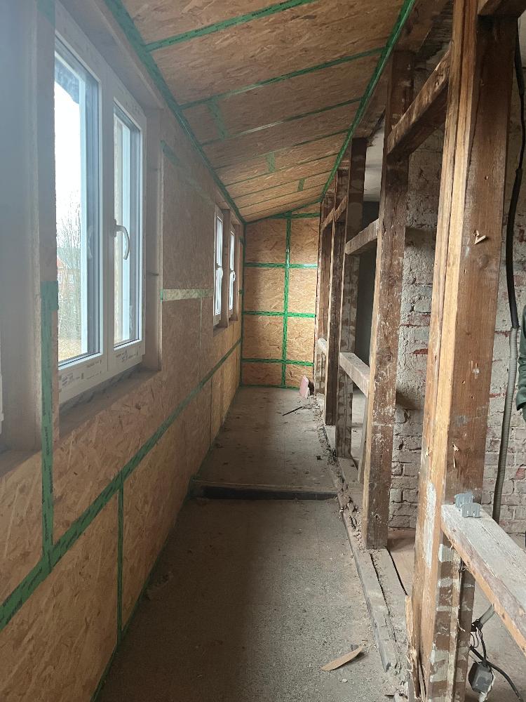 Exklusive Dachgeschosswohnung in Brand-Erbisdorf: Erstbezug mit höchstem energetischem Standard - Photo 3