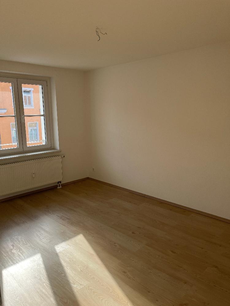 helle 3 Raum Wohnung in ruhiger Lage 2. OG links mit Balkon ab 01.12.2026 - Photo 5