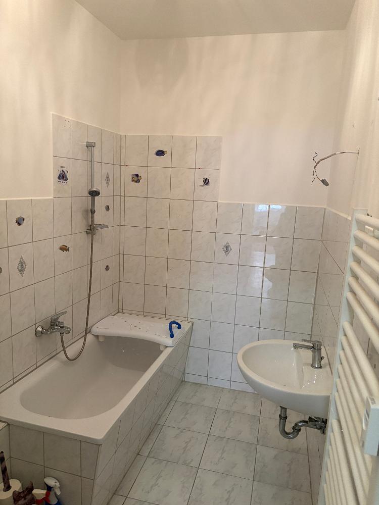 Historischer Charme trifft modernen Wohnkomfort Praktische 1-Zimmer-Wohnung im 1.OG mit Aufzug im Herzen von Freiberg - Foto 2