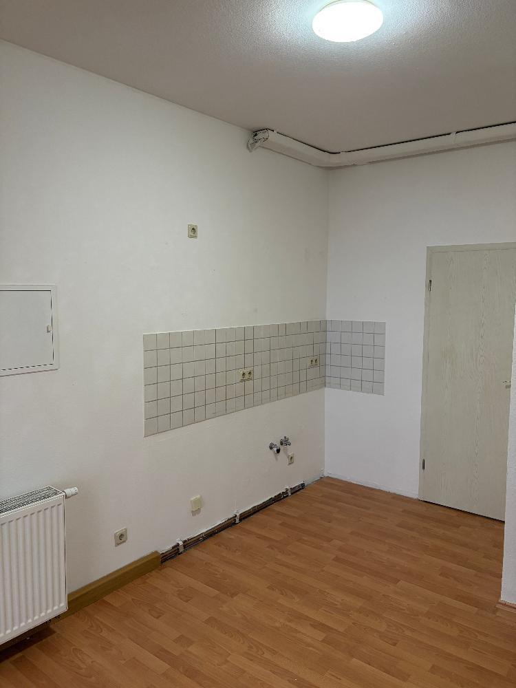 Historischer Charme trifft modernen Wohnkomfort Praktische 1-Zimmer-Wohnung im 1.OG mit Aufzug im Herzen von Freiberg - Foto 1