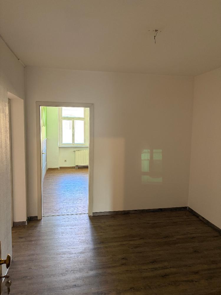 Urbanes Wohnen im geschichtsträchtigen Einzeldenkmal Großzügige 3-Zimmer-Wohnung im 3.OG mit Aufzugskomfort in Freibergs Top-Lage - Foto 4