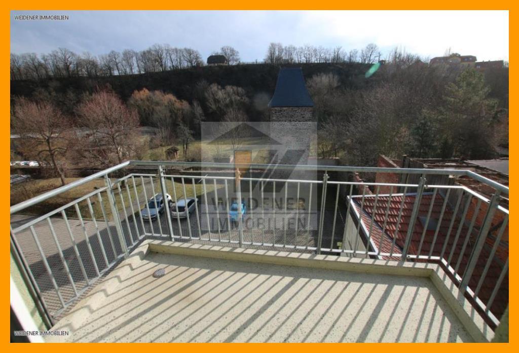 2 Raum DG-Wohnung mit Balkon und Blick ins Grüne. Bad mit Wanne! In Weida! - Foto 3