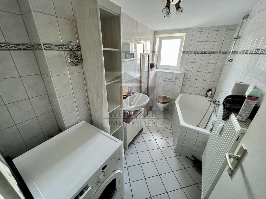 1,5 Raum-DG-Whg. mit Balkon und Aufzug in Innenstadtnaher Lage - Nähe Südbahnhof und Arcarden. - Photo 3