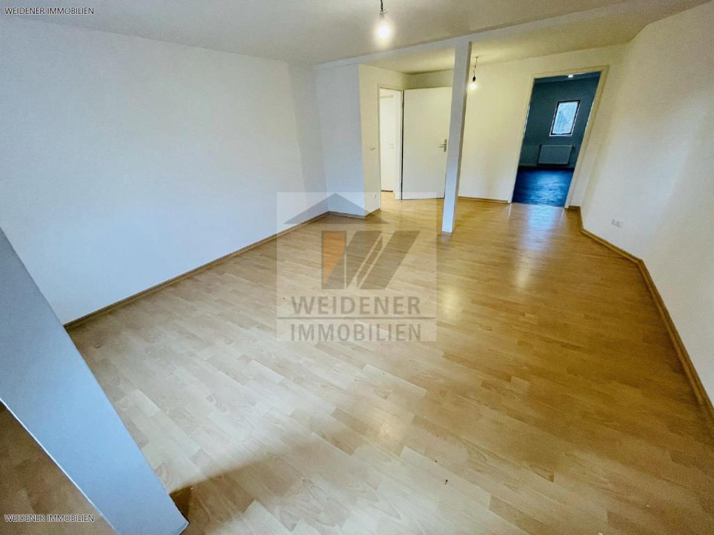 **Ihr neues Zuhause wartet: 4-Raum-Wohnung mit Komfort-Badezimmer und großzügigem Wohnambiente!** - Foto 2