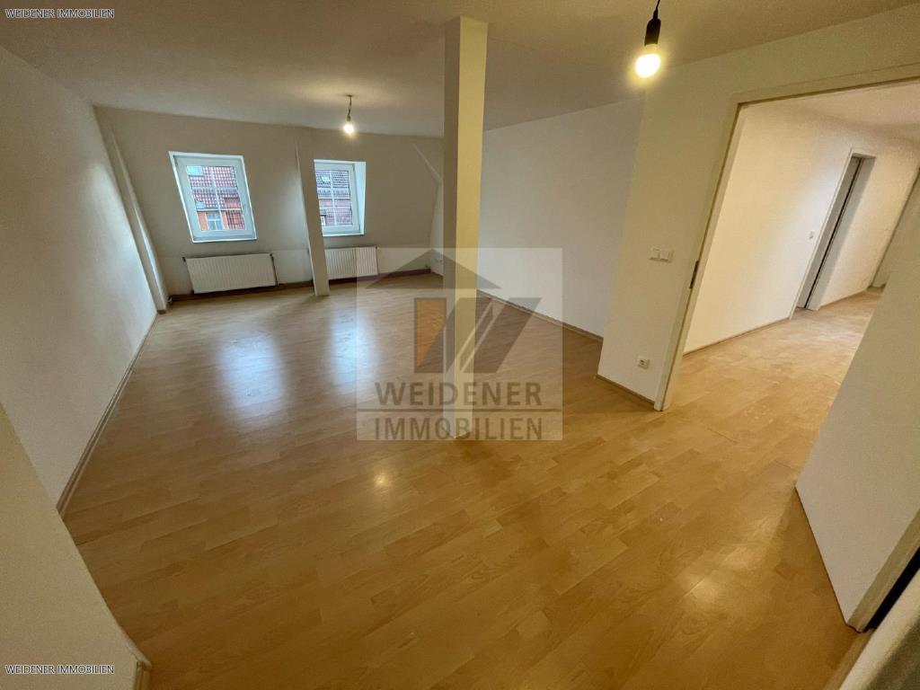 **Ihr neues Zuhause wartet: 4-Raum-Wohnung mit Komfort-Badezimmer und großzügigem Wohnambiente!** - Foto 1