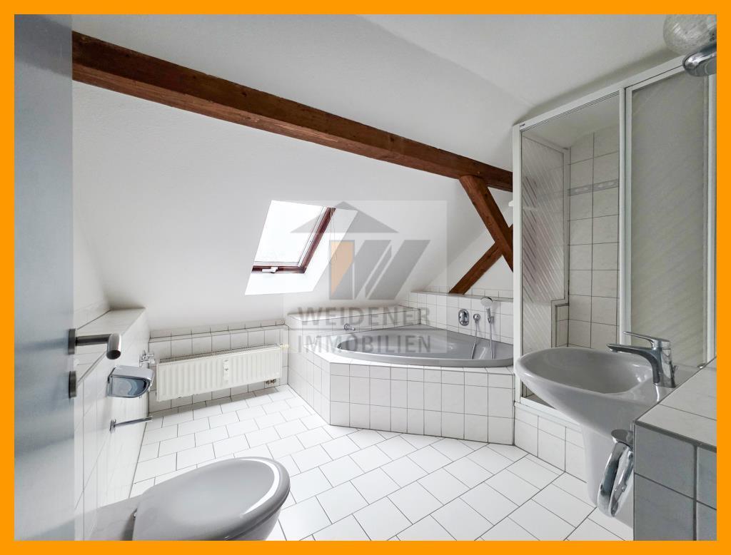 Schöne 3 Raum-Dachgeschoss Whg. mit Eckbadewanne - Photo 5