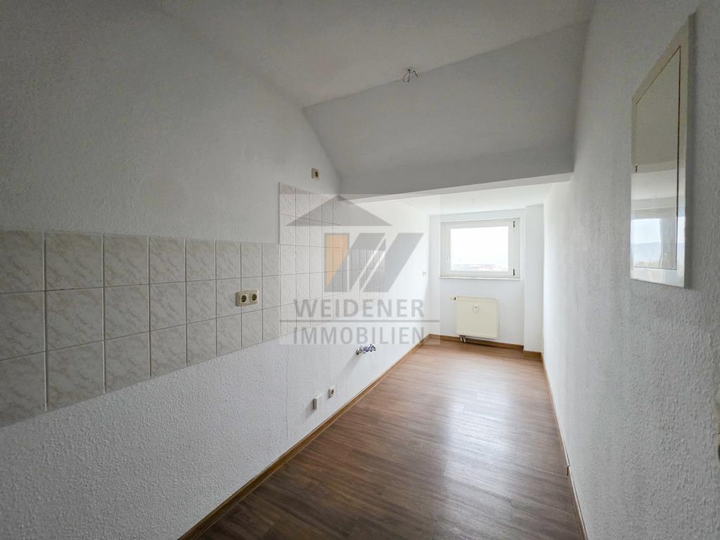 Schöne 3 Raum-Dachgeschoss Whg. mit Eckbadewanne - Photo 4