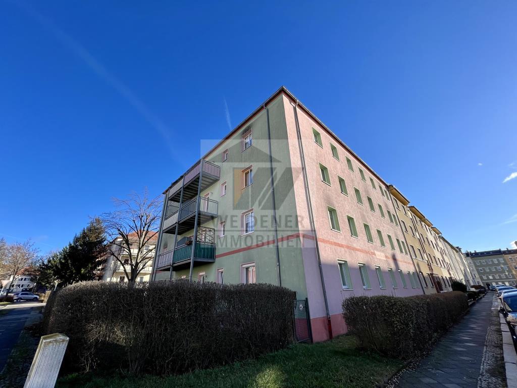 Aufzug, Balkon, Wanne und Dusche! Schicke 2 Raum Wohnung - Photo 3