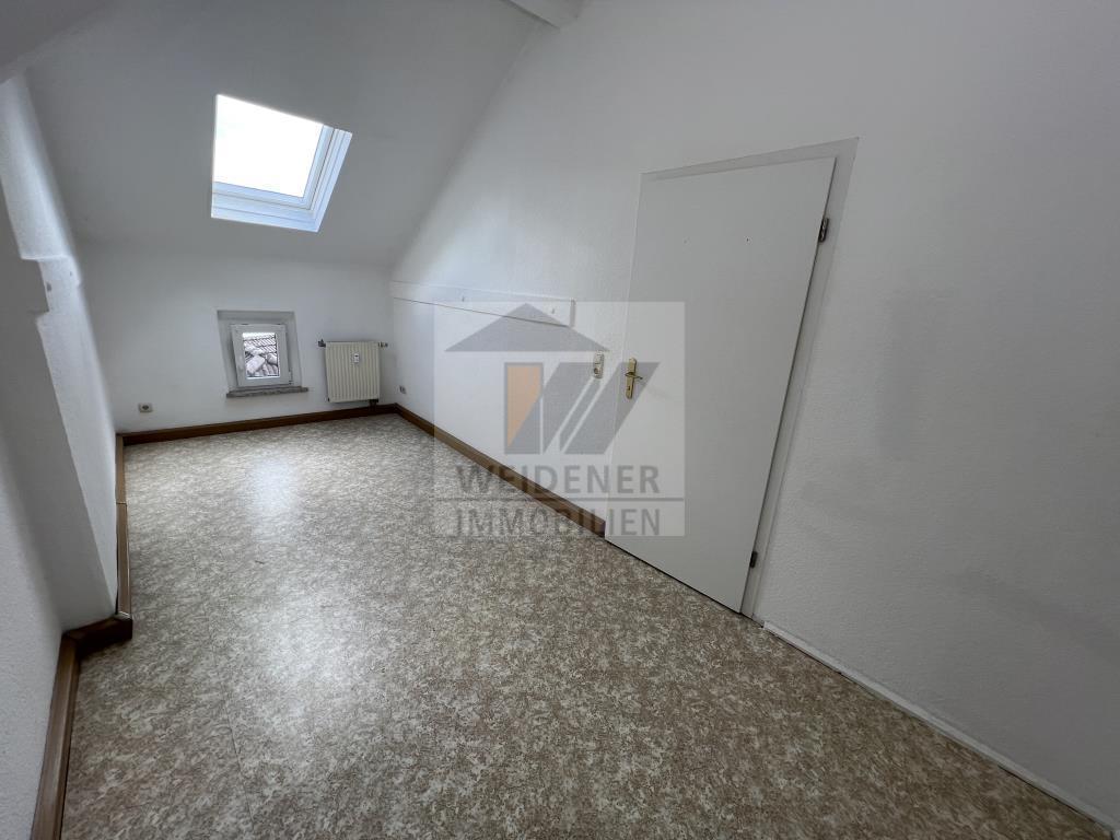 Preiswerte 2 DG-Zimmer Wohnung im Zentrum von Weida! - Foto 5