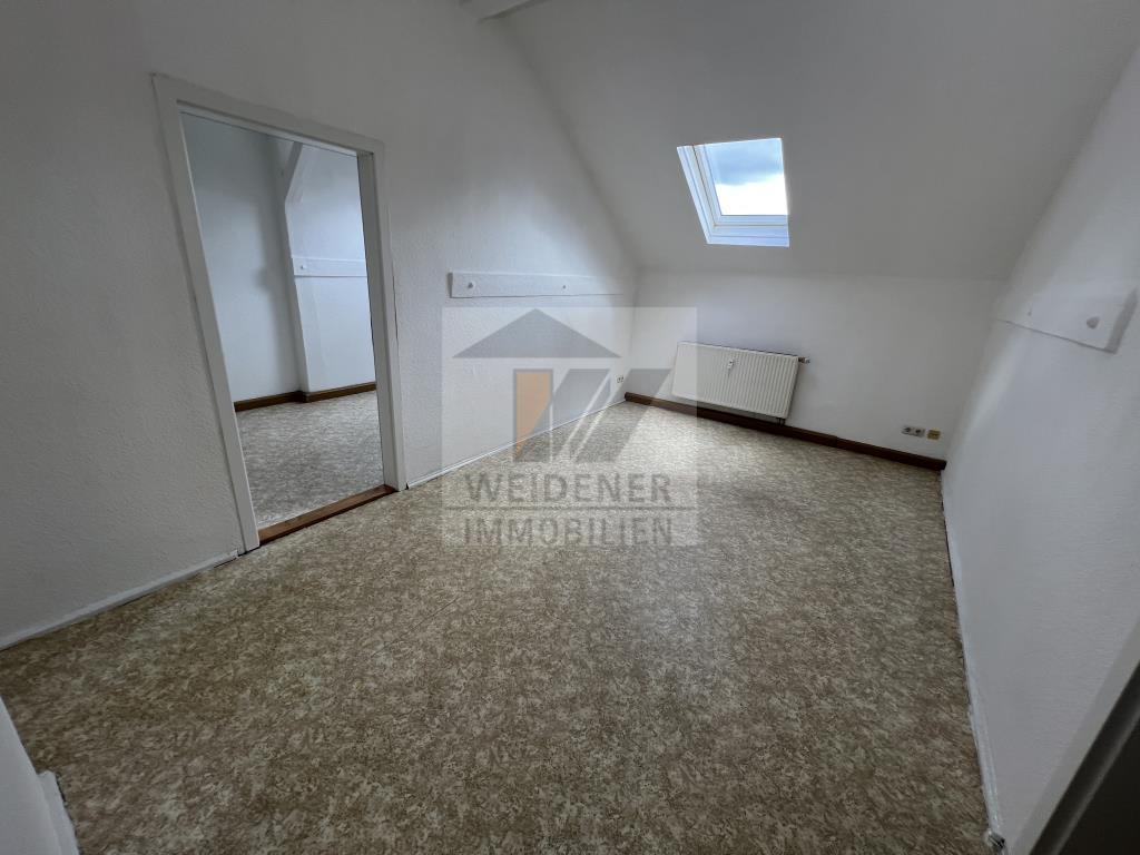 Preiswerte 2 DG-Zimmer Wohnung im Zentrum von Weida! - Foto 4