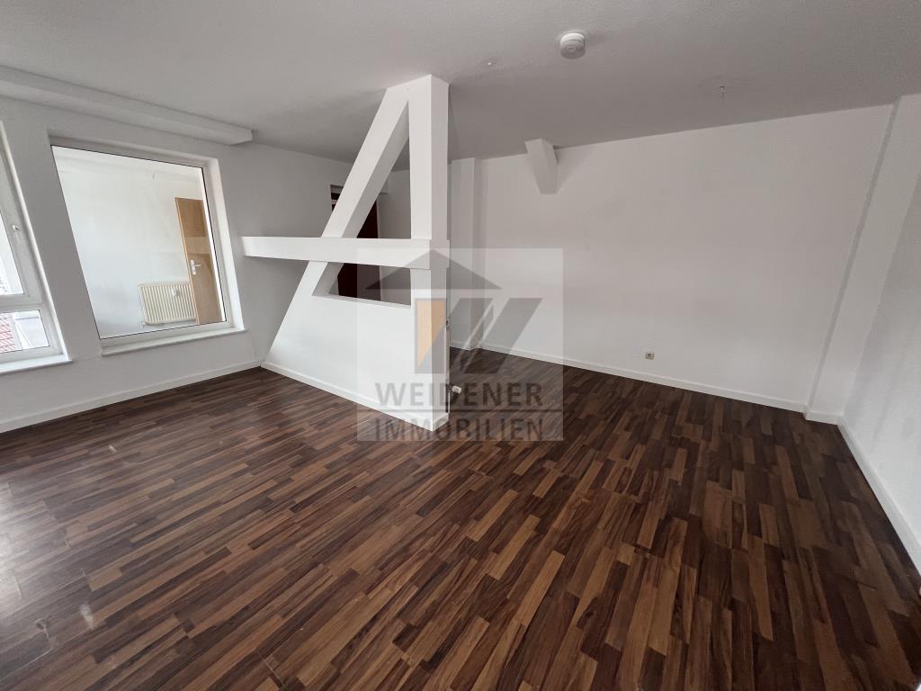 Renovierte 4 Zimmer Wohnung mit neuer Einbauküche im Herzen von Weida! - Foto 3