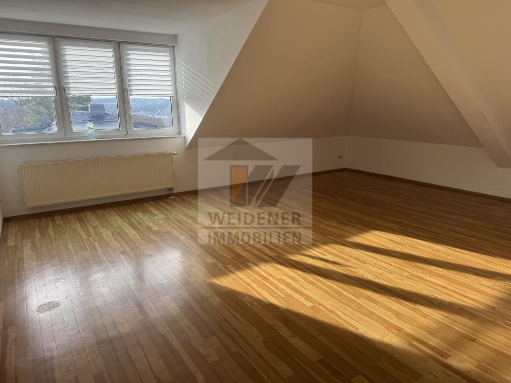 Sehr helle 2 Raum-Whg. mit Ausblick über die Stadt und Garage und *Bungalow auf dem Grundstück - Photo 4