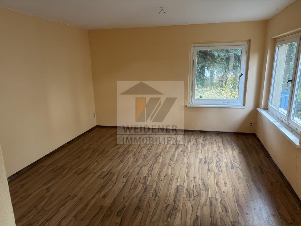 Sehr helle 2 Raum-Whg. mit Ausblick über die Stadt und Garage und *Bungalow auf dem Grundstück - Foto 1