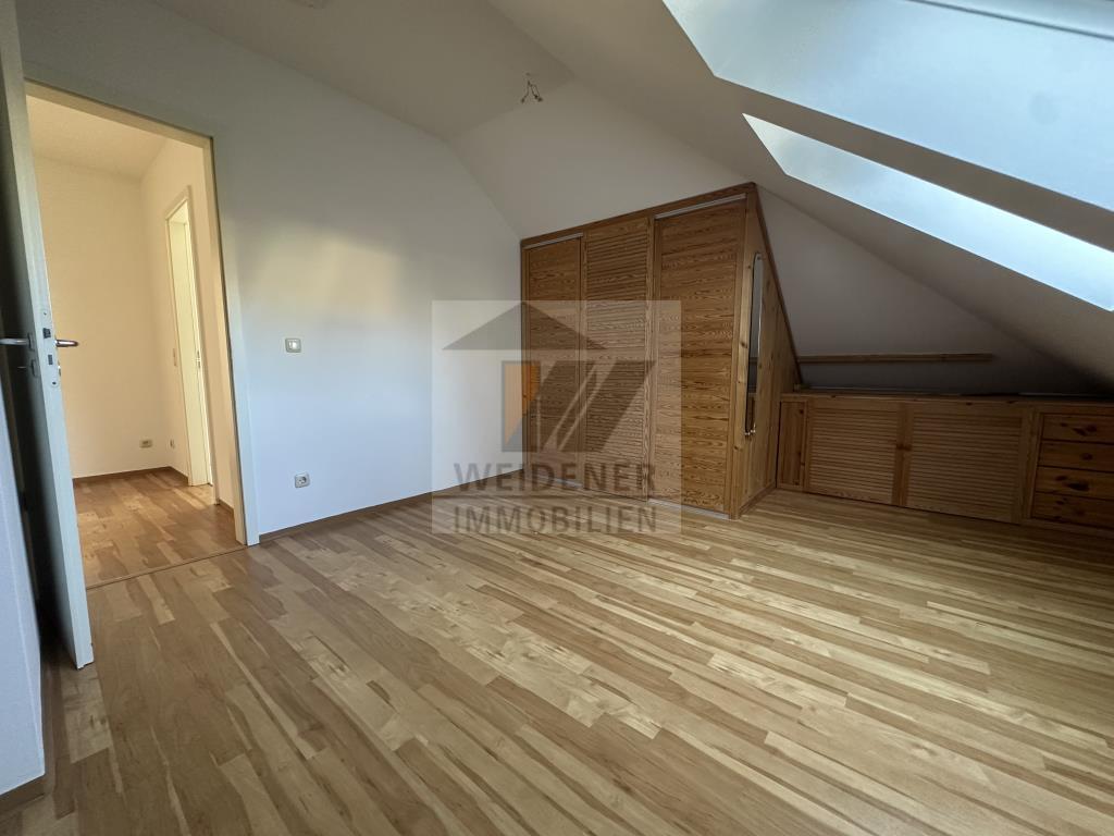 Sehr helle 2 Raum-Whg. mit Ausblick über die Stadt und Garage und *Bungalow auf dem Grundstück - Foto 4