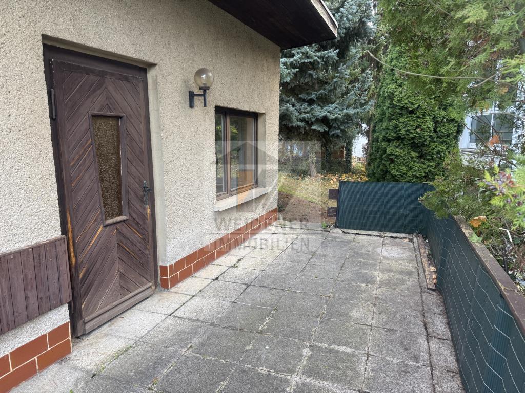 Sehr helle 2 Raum-Whg. mit Ausblick über die Stadt und Garage und *Bungalow auf dem Grundstück - Photo 1