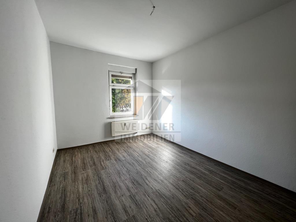 Neuer Boden, Wanne, Dusche, Aufzug und Balkon! Geräumige 2 Raum Wohnung - Photo 2