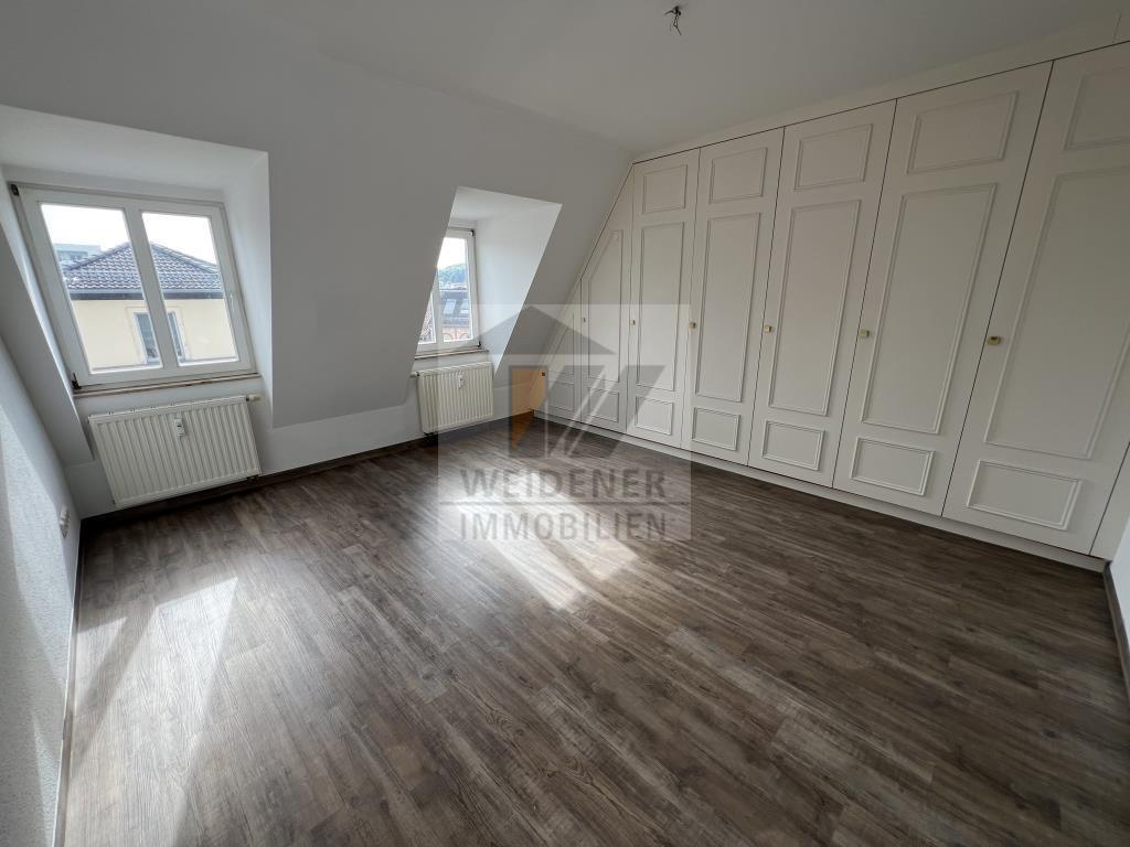 Was für ein Ausblick! 4 Raum Dachgeschoss-Wohnung mit Terrasse! - Photo 5