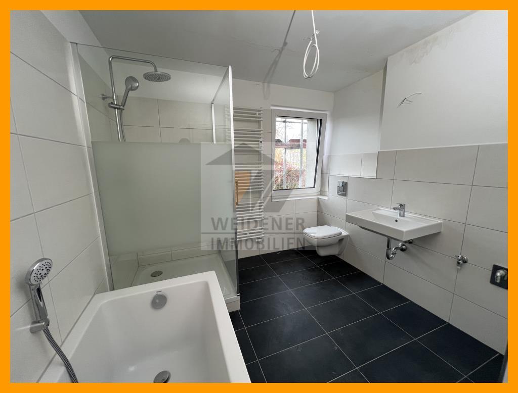 Erstbezug nach Sanierung: Exklusive 3 Zimmer Wohnung mit Balkon, Wanne und Dusche! - Foto 5