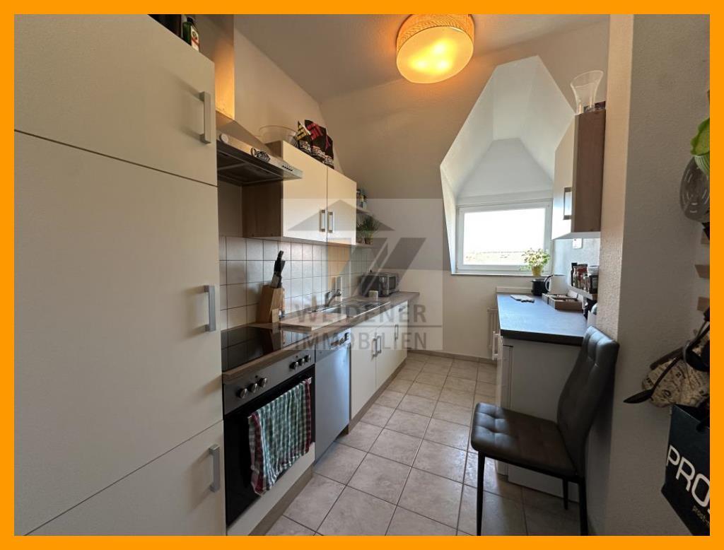 2 Raum DG-Wohnung - Bad mit Fenster, Wanne und Dusche - Photo 3