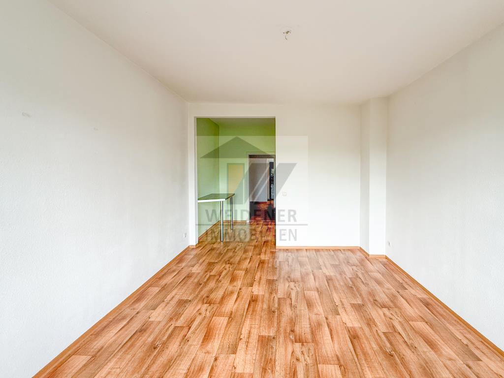 Tolle 2-Raum-Wohnung mit Balkon, Einbauküche & Dusche im Ostviertel von Gera! - Photo 2