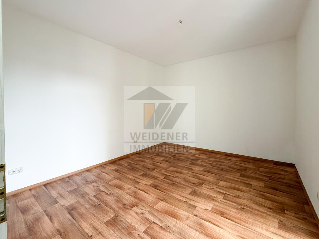 Tolle 2-Raum-Wohnung mit Balkon, Einbauküche & Dusche im Ostviertel von Gera! - Photo 4