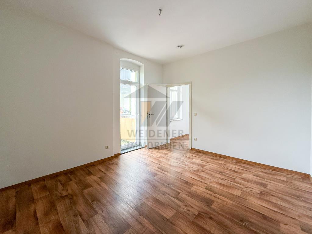 Tolle 2-Raum-Wohnung mit Balkon, Einbauküche & Dusche im Ostviertel von Gera! - Photo 3