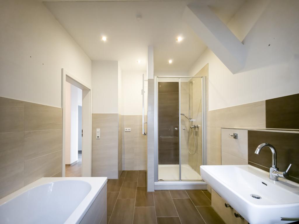 Exklusives Wohnen: 3-Raum Eigentumswohnung mit Balkon und Aufzug! - Foto 4