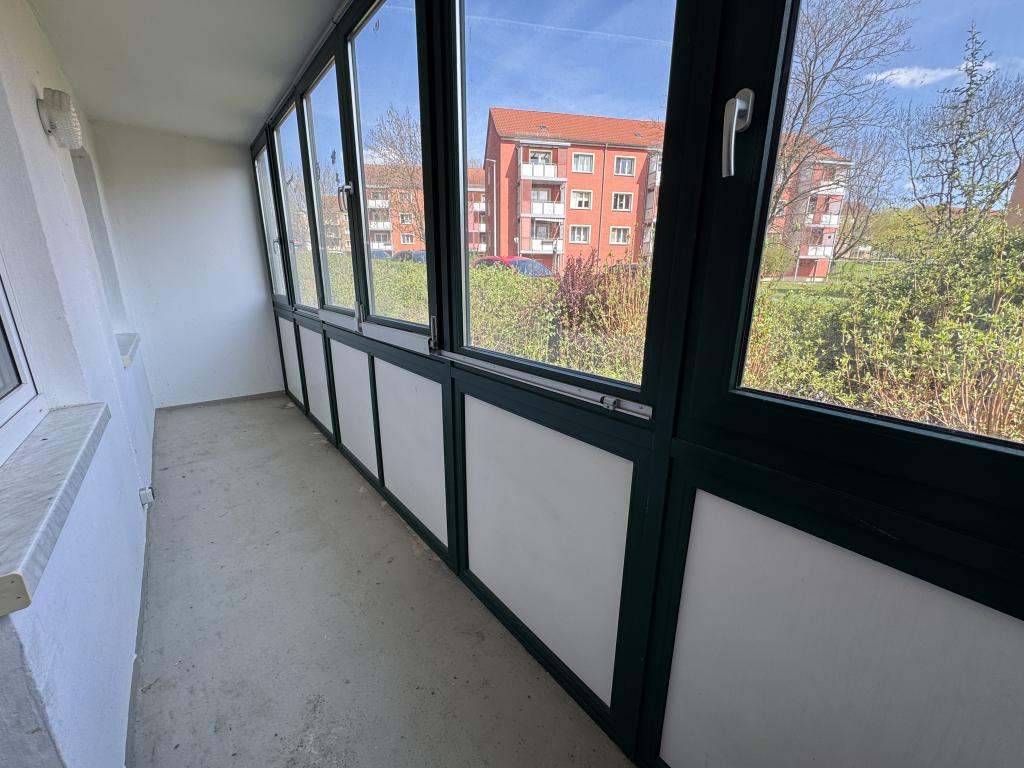 helle 2-Raum-Wohnung mit Wintergarten und Blick ins Grüne: in Gera-Bieblach! - Photo 5