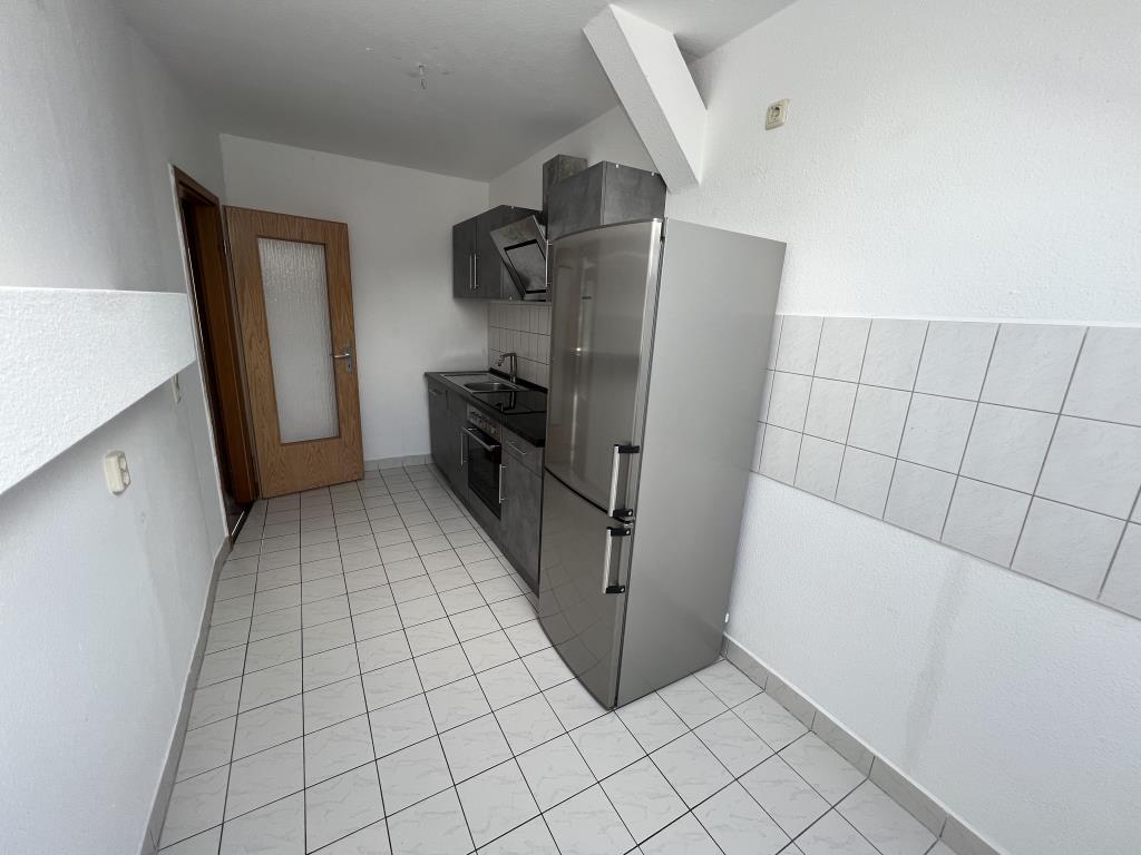 Renovierte 4 Zimmer Wohnung mit neuer Einbauküche im Herzen von Weida! - Foto 3